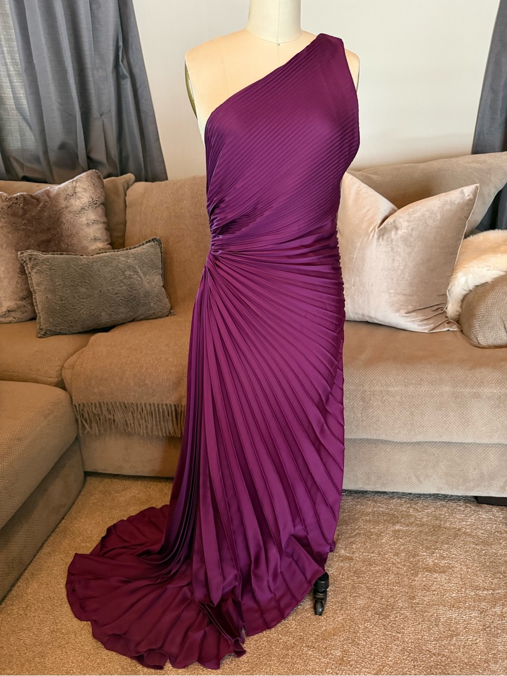 One-Shoulder Pleated Cut-Out Dress in Deep Purple - Picture 4 of 12